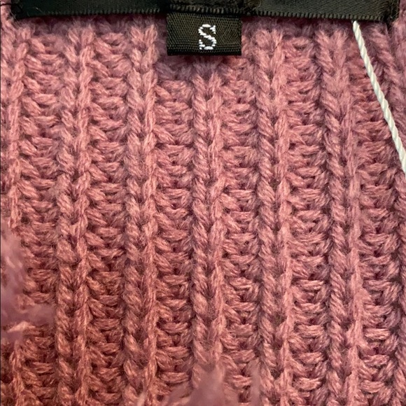 Distressed Sweater - Picture 2 of 3